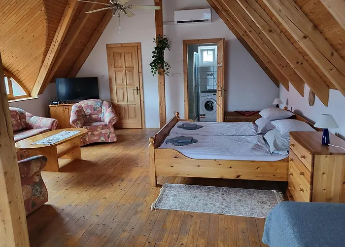 Rozsa Porta * Vonyarcvashegy